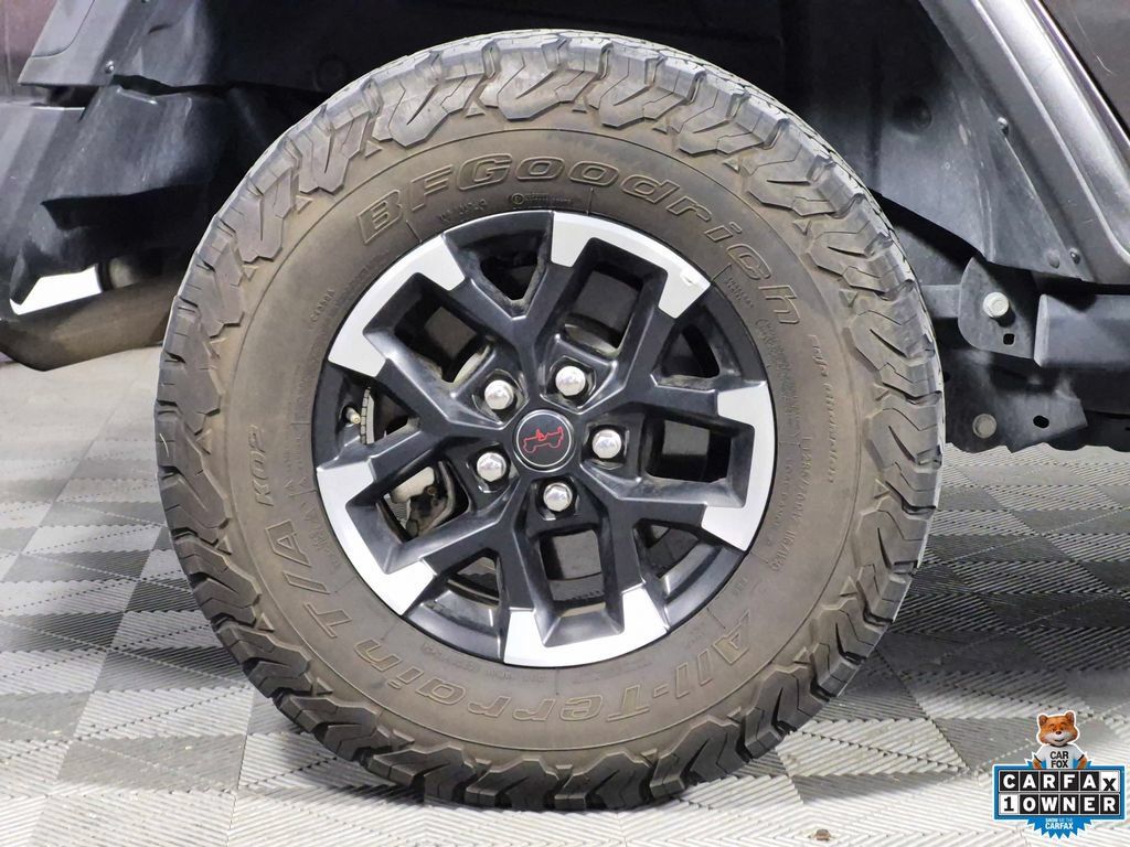 Used 2025 Jeep Wrangler Unlimited Rubicon AWD/4WD image 29
