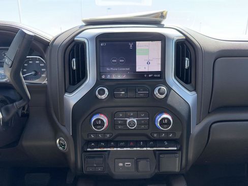 Used 2019 GMC Sierra 1500 SLT w/ SLT Premium Plus Package AWD/4WD image 30