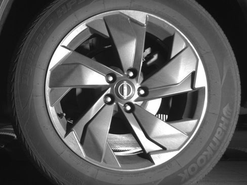 Used 2025 Nissan Rogue SV image 14