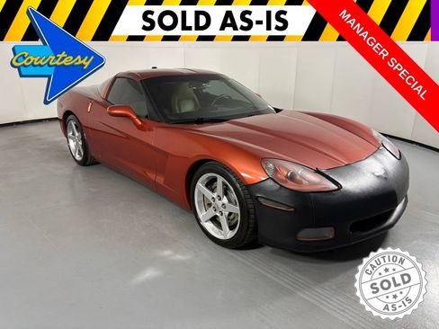 Used 2005 Chevrolet Corvette Coupe w/ Preferred Equipment Group RWD image 1