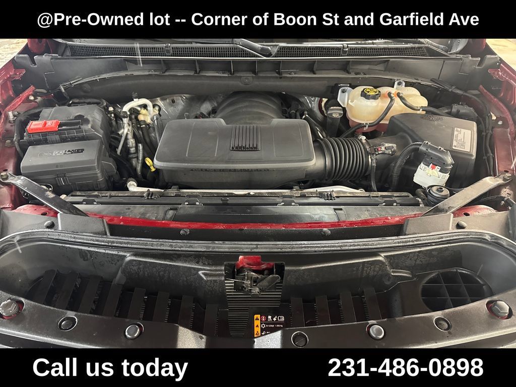 Used 2021 Cadillac Escalade Premium Luxury AWD/4WD image 10