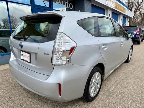 Used 2014 Toyota Prius V Three image 8