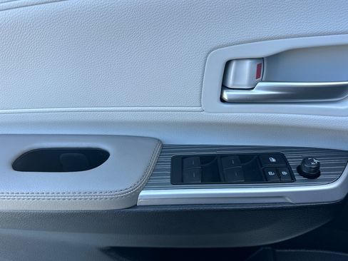 Certified 2025 Toyota Sienna XLE w/ XLE Plus Package FWD image 10