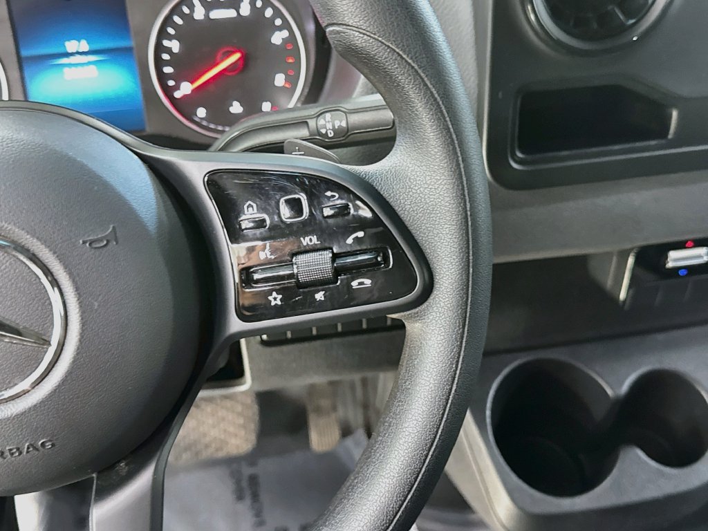 Used 2023 Mercedes-Benz Sprinter 2500 image 13