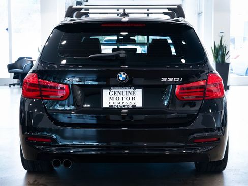 Used 2018 BMW 330i xDrive Wagon image 5