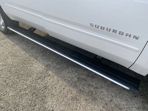 Used 2018 Chevrolet Suburban Premier image 10