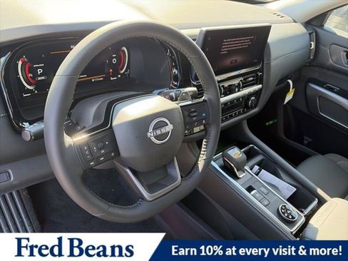 New 2026 Nissan Pathfinder SL image 8