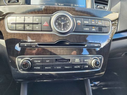 Used 2014 Kia Cadenza Premium image 39