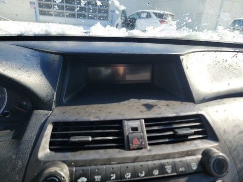 Used 2011 Honda Accord LX image 12