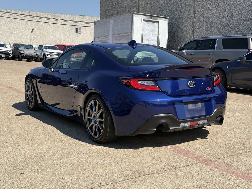 Used 2022 Toyota GR86 Premium w/ ALL Weather Mat Package (TMS) RWD image 6