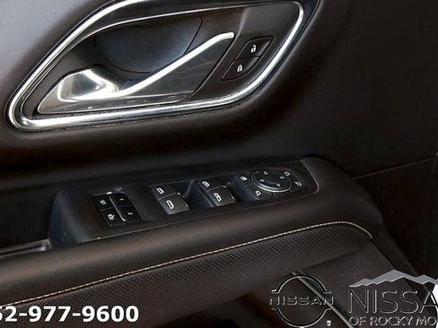 Used 2023 Chevrolet Suburban Premier RWD image 11
