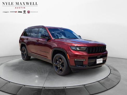 New 2025 Jeep Grand Cherokee L Limited w/ Black Appearance Package image 7