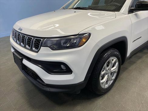 Certified 2024 Jeep Compass Latitude image 49