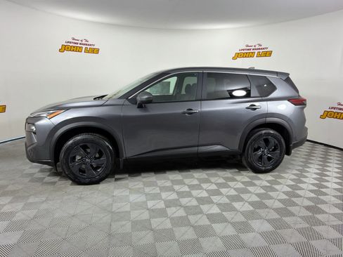 New 2026 Nissan Rogue SV FWD image 2