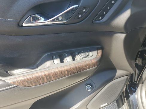 Used 2023 GMC Acadia Denali w/ Denali Ultimate Package AWD/4WD image 24