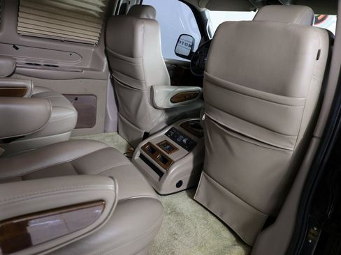 Used 2016 GMC Savana 2500 RWD image 34