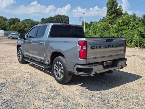 Used 2024 Chevrolet Silverado 1500 High Country w/ Z71 Off-Road Package AWD/4WD image 3