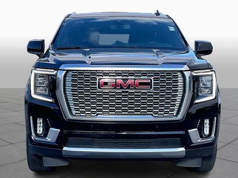 Used 2022 GMC Yukon XL Denali image 4