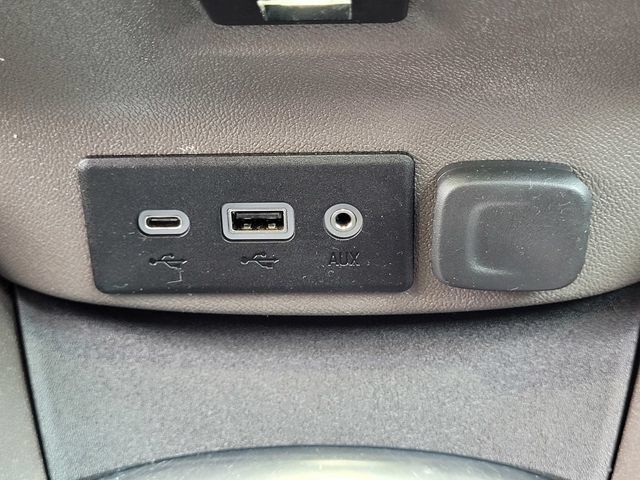 Used 2021 Chevrolet Malibu LS FWD image 12