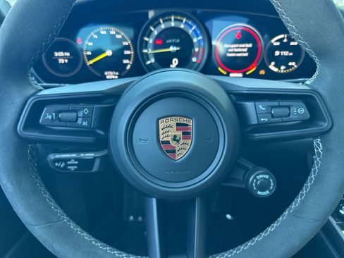 Used 2022 Porsche 911 GT3 RWD image 19