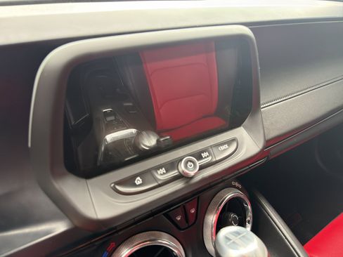 Used 2016 Chevrolet Camaro SS RWD image 12