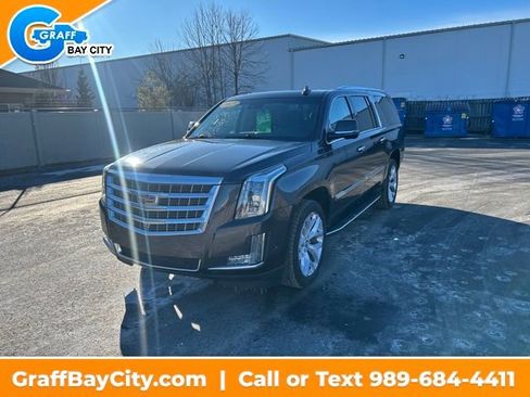 Used 2017 Cadillac Escalade ESV Luxury image 1