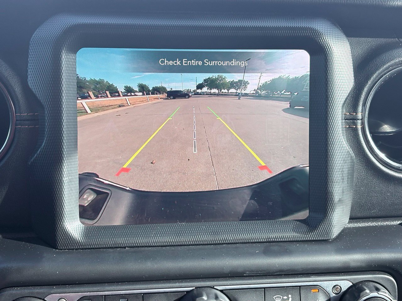 Used 2022 Jeep Gladiator Overland AWD/4WD image 10