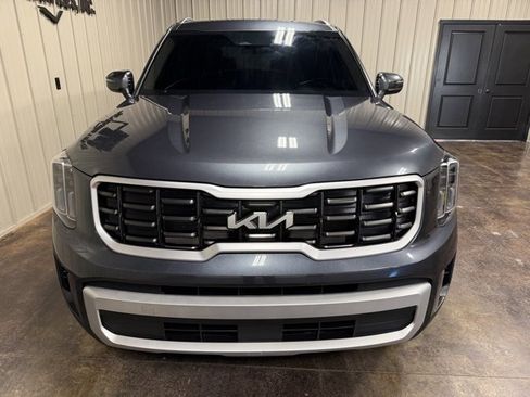 Used 2024 Kia Telluride S w/ S Sunroof Package image 2