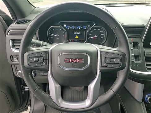 Used 2021 GMC Yukon SLT w/ SLT Luxury Plus Package image 18