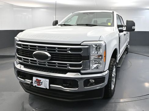 Used 2023 Ford F350 XLT image 11