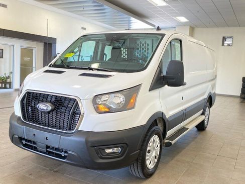 Used 2025 Ford Transit 250 Low Roof w/ Exterior Upgrade Package RWD image 4