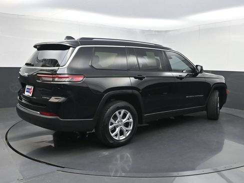 Used 2022 Jeep Grand Cherokee L Limited RWD image 30