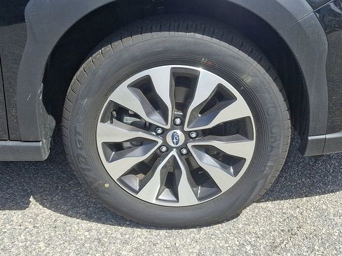 Certified 2025 Subaru Outback Limited AWD/4WD image 9