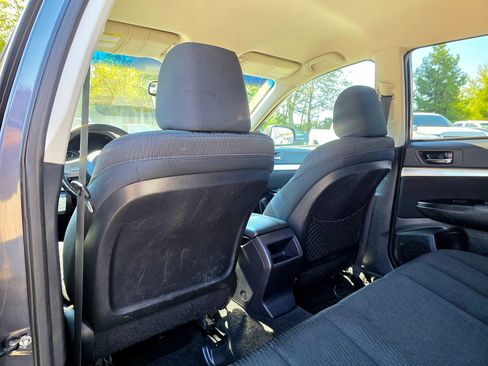 Used 2011 Subaru Outback 2.5i Premium AWD/4WD image 59