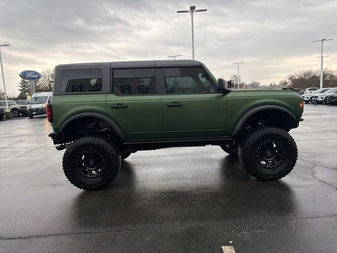Used 2022 Ford Bronco Badlands image 6