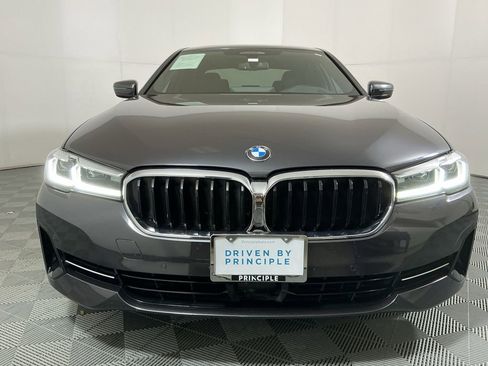Certified 2022 BMW 530i w/ Executive Package image 3