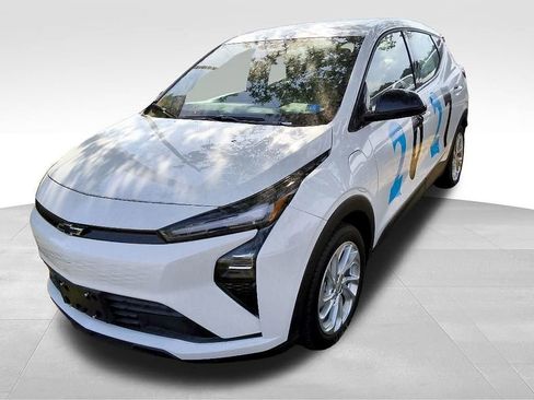 New 2027 Chevrolet Bolt LT w/ Comfort Package FWD image 9