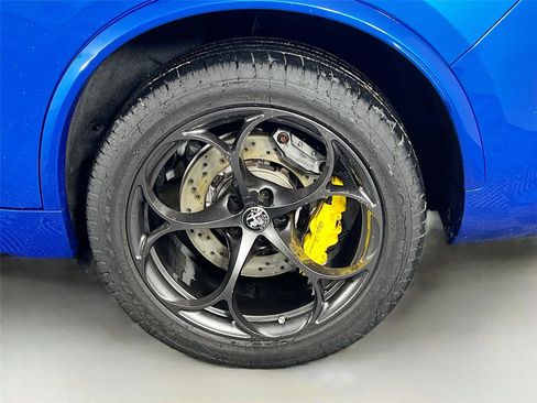 Used 2020 Alfa Romeo Stelvio Quadrifoglio w/ Nero Edizone Quadrifoglio image 34