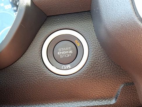 Used 2025 RAM 2500 Big Horn RWD image 27
