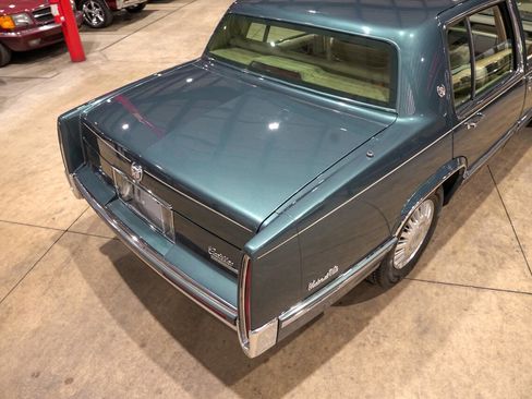 Used 1992 Cadillac De Ville Sedan FWD image 20