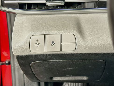 Used 2024 Hyundai Elantra Limited FWD image 17
