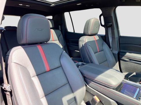 Used 2026 Chevrolet Traverse RS w/ LPO, Floor Liner Package AWD/4WD image 30