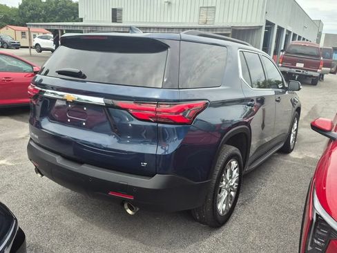 Used 2022 Chevrolet Traverse LT w/ LPO, Floor Liner Package FWD image 2