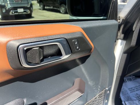 Used 2024 Ford Bronco Outer Banks AWD/4WD image 10