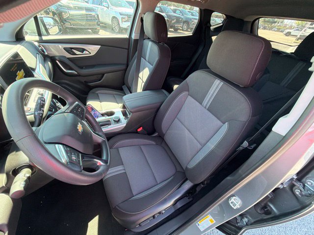 New 2026 Chevrolet Blazer LT w/ LPO, Black Sport Package FWD image 36