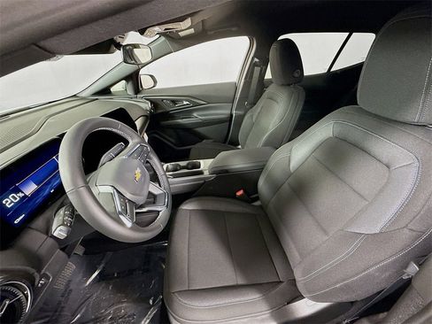 New 2026 Chevrolet Equinox EV LT image 16