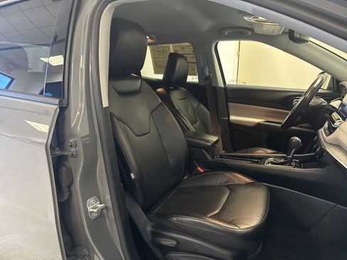 Used 2022 Jeep Compass Limited image 29