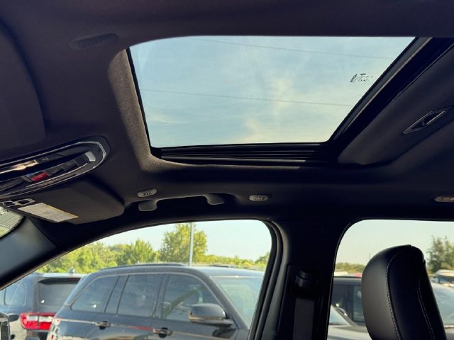 New 2027 Jeep Grand Cherokee Altitude AWD/4WD image 21