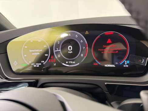 New 2026 Porsche Cayenne Coupe image 23