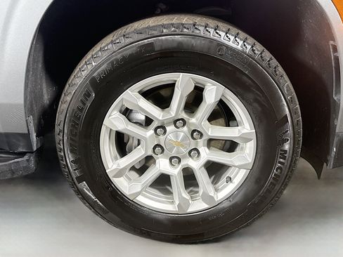 Used 2025 Chevrolet Tahoe LT AWD/4WD image 32